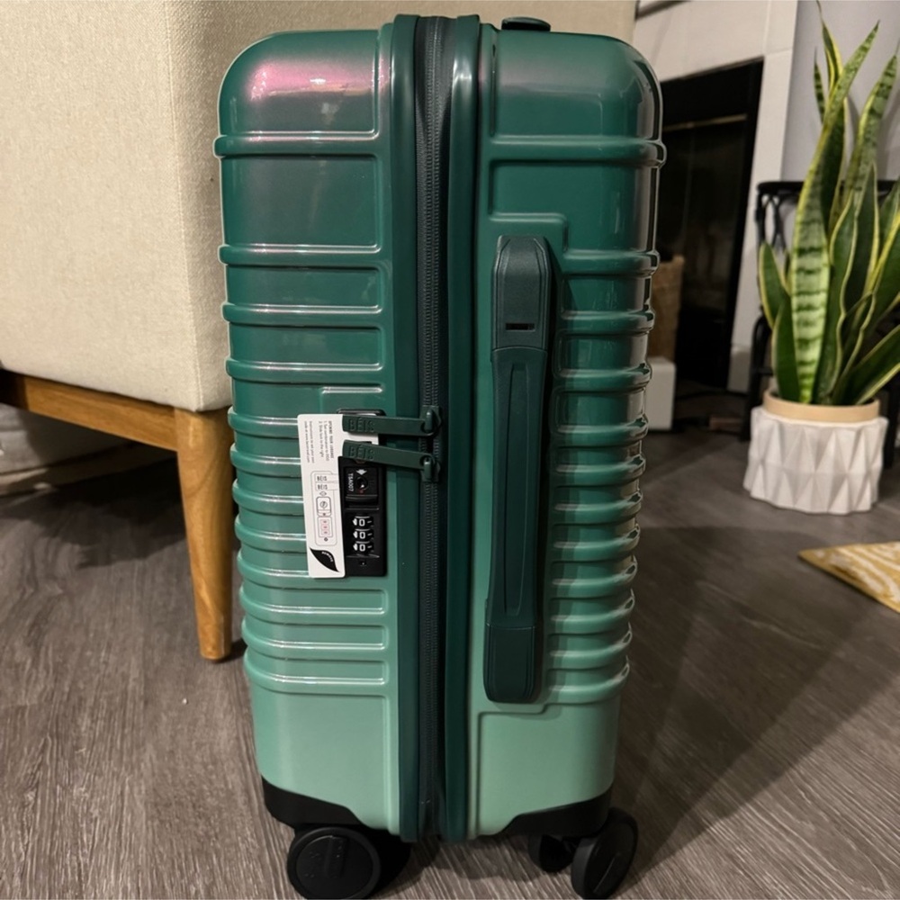 Beis Small Carry on Roller in Wicked Green NWT - Picture 4 of 13